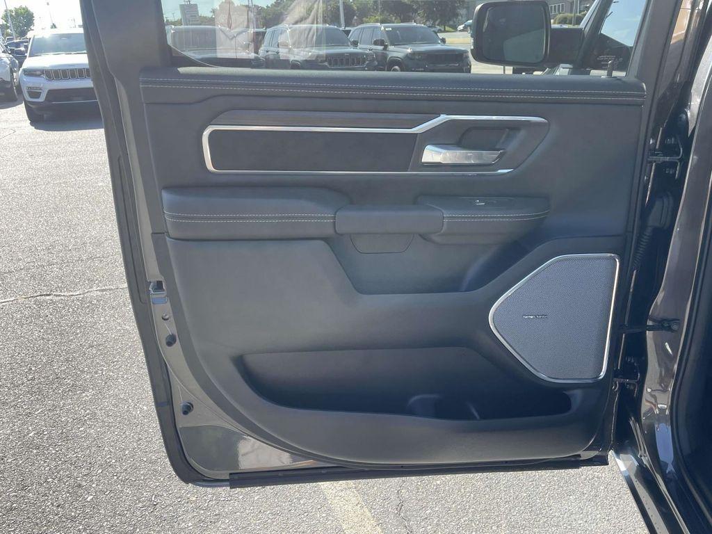 new 2025 Ram 1500 car, priced at $55,995