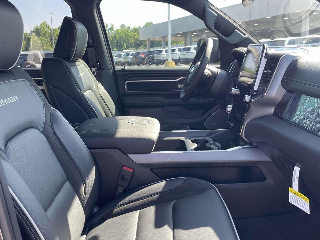 new 2025 Ram 1500 car, priced at $55,995
