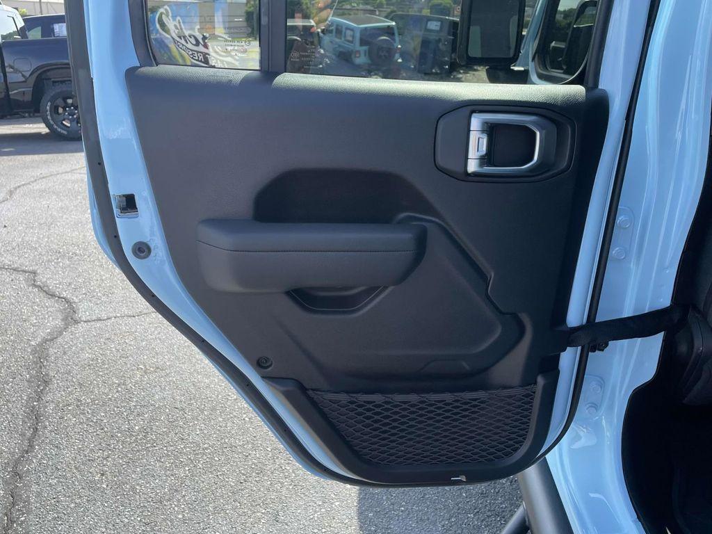 new 2025 Jeep Wrangler car, priced at $81,495