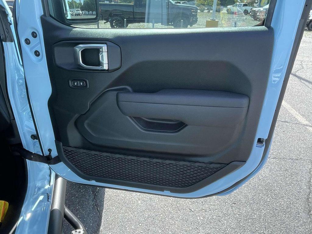 new 2025 Jeep Wrangler car, priced at $81,495