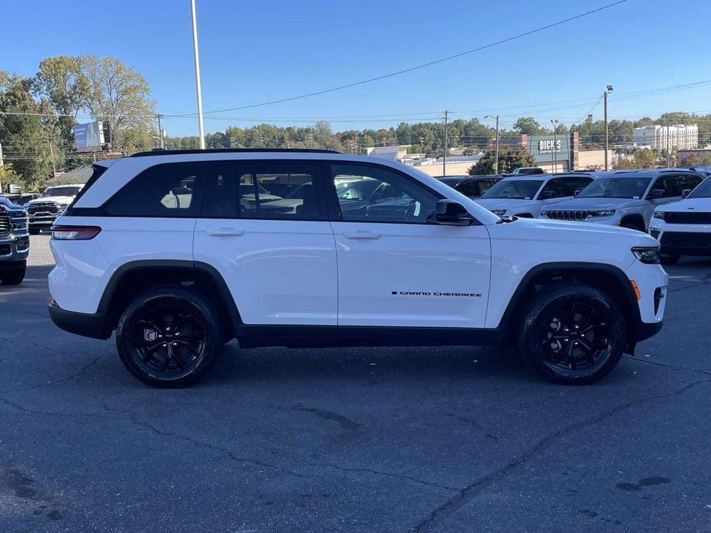 used 2024 Jeep Grand Cherokee car, priced at $30,500