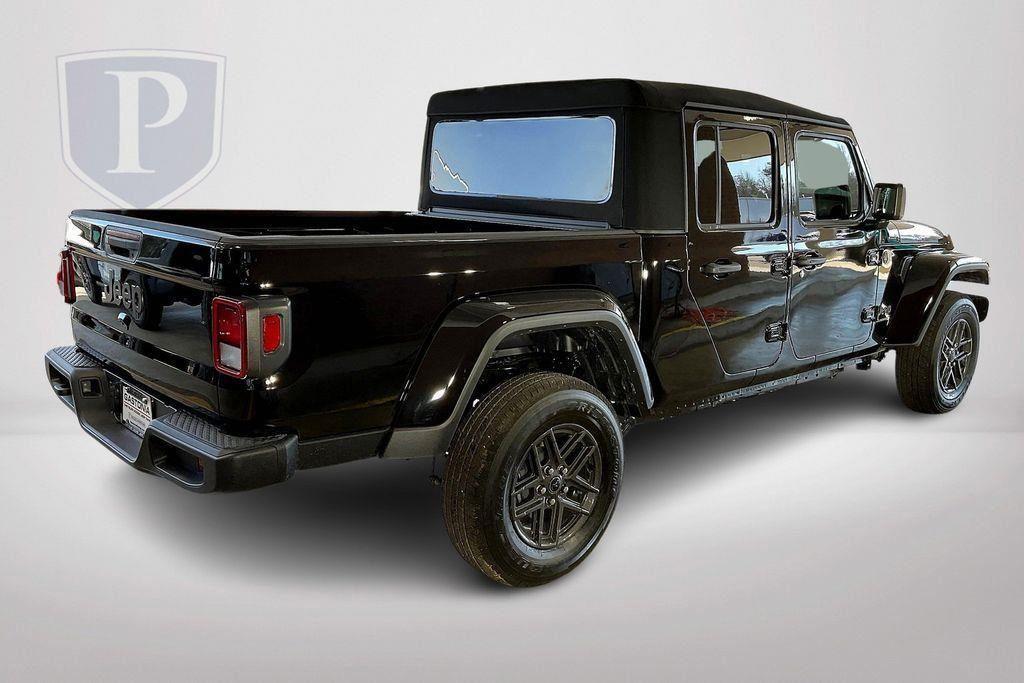 new 2024 Jeep Gladiator car, priced at $38,900