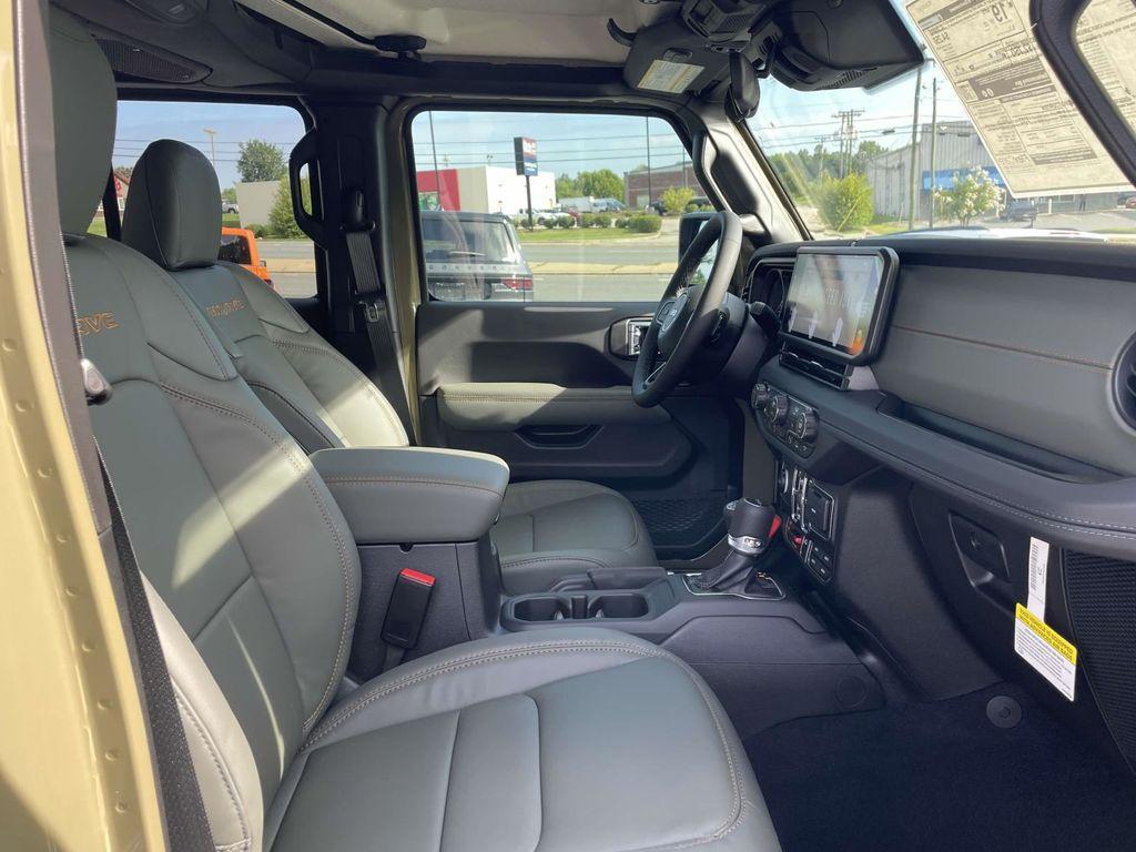 new 2025 Jeep Gladiator car, priced at $49,495