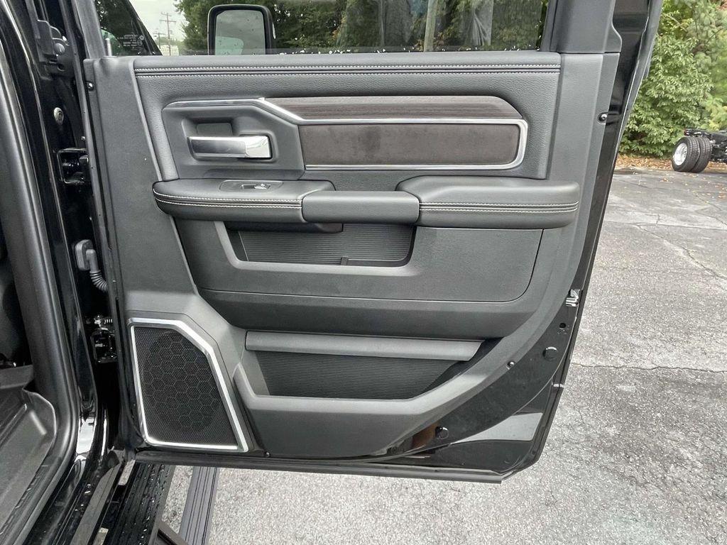 new 2025 Ram 2500 car, priced at $81,160