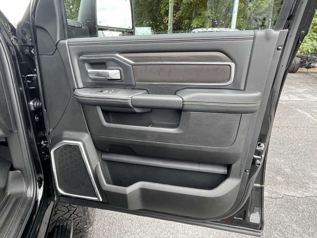new 2025 Ram 2500 car, priced at $81,160