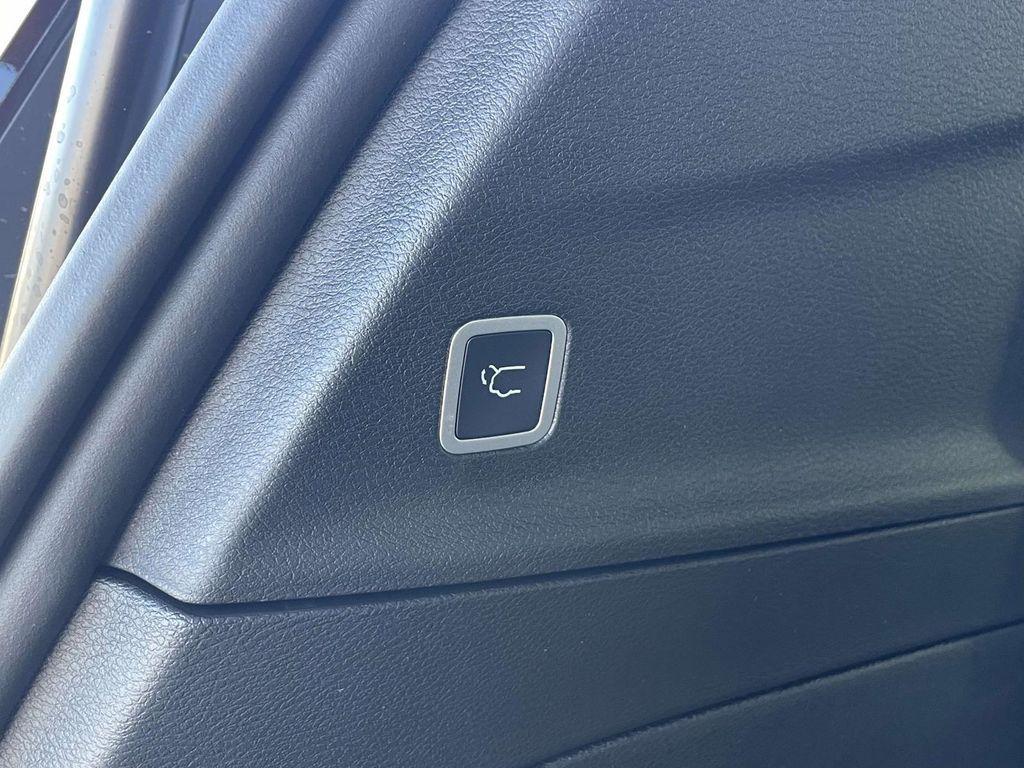 new 2026 Chrysler Pacifica car, priced at $43,640