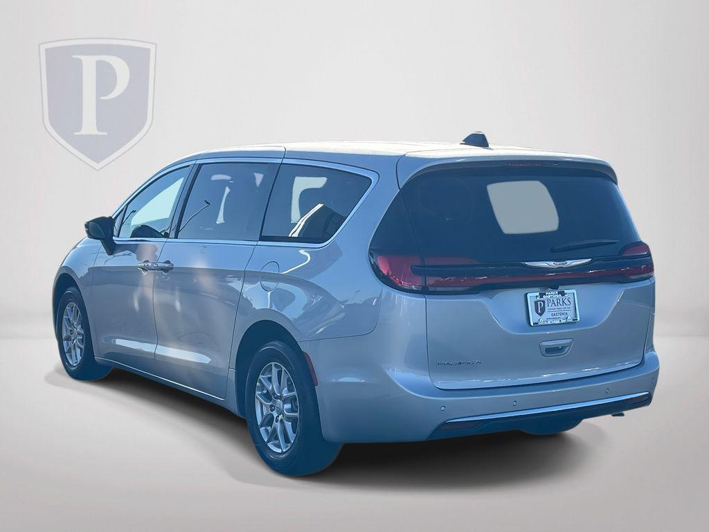 new 2026 Chrysler Pacifica car, priced at $43,640