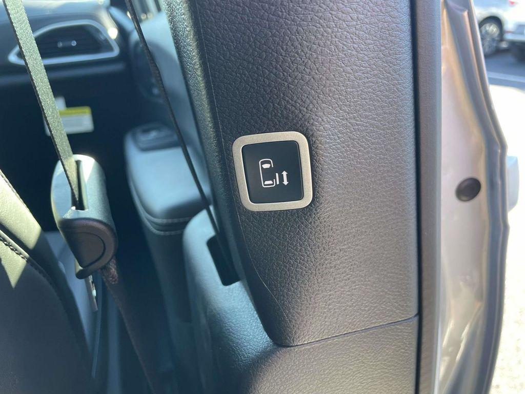 new 2026 Chrysler Pacifica car, priced at $43,640