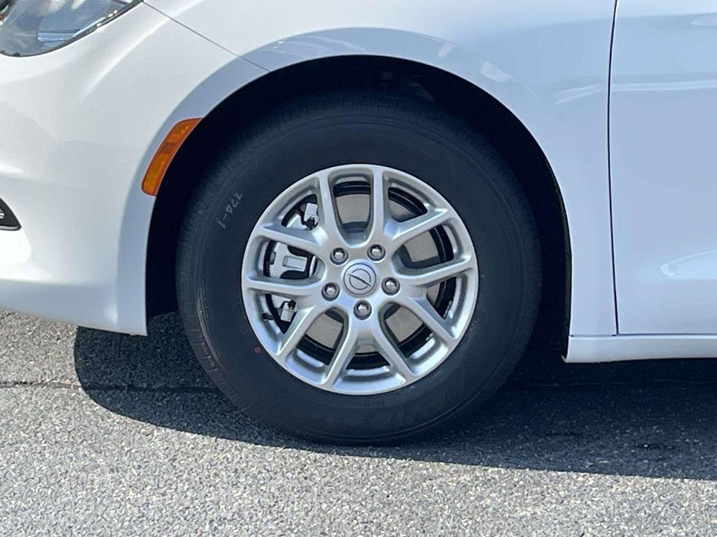 new 2025 Chrysler Voyager car, priced at $40,113