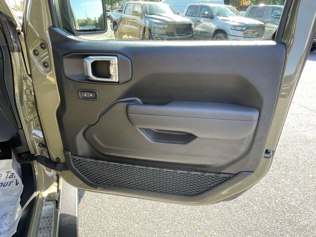 new 2025 Jeep Wrangler 4xe car, priced at $60,600