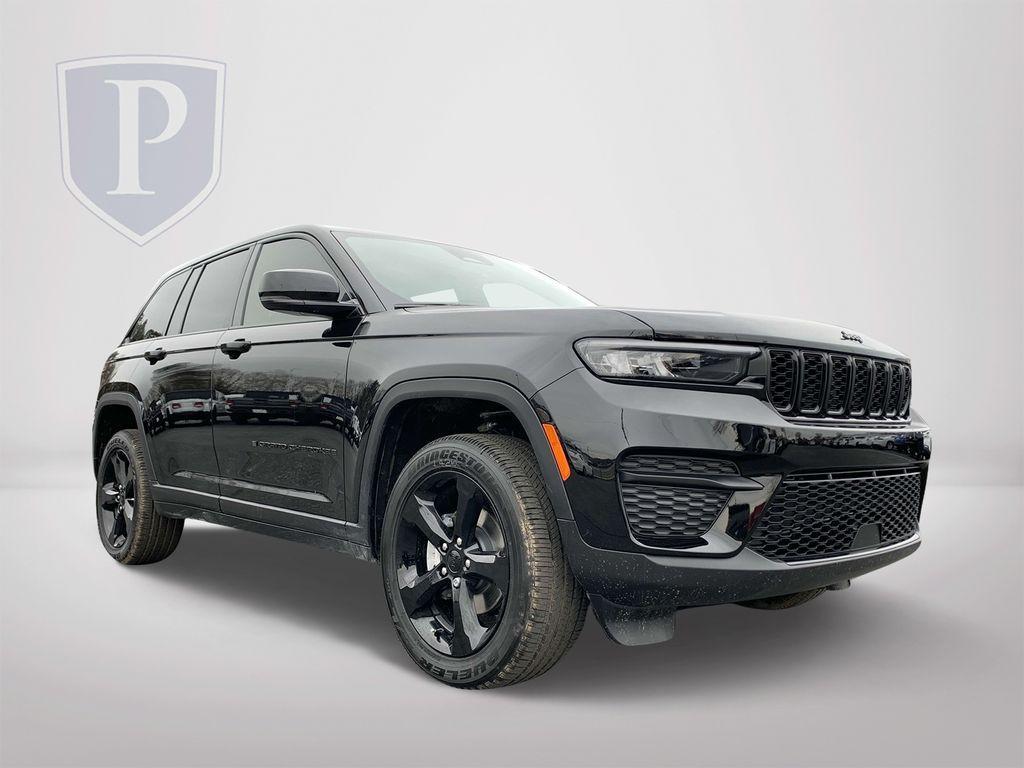 new 2025 Jeep Grand Cherokee car, priced at $39,925