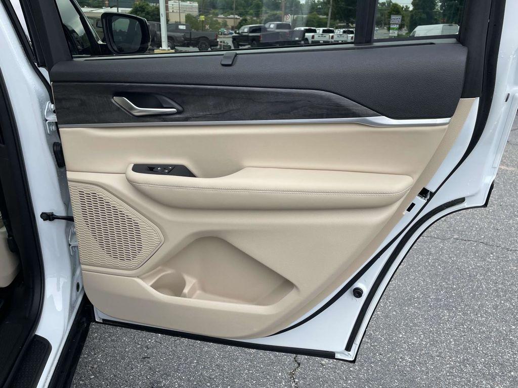 new 2025 Jeep Grand Cherokee L car, priced at $44,995