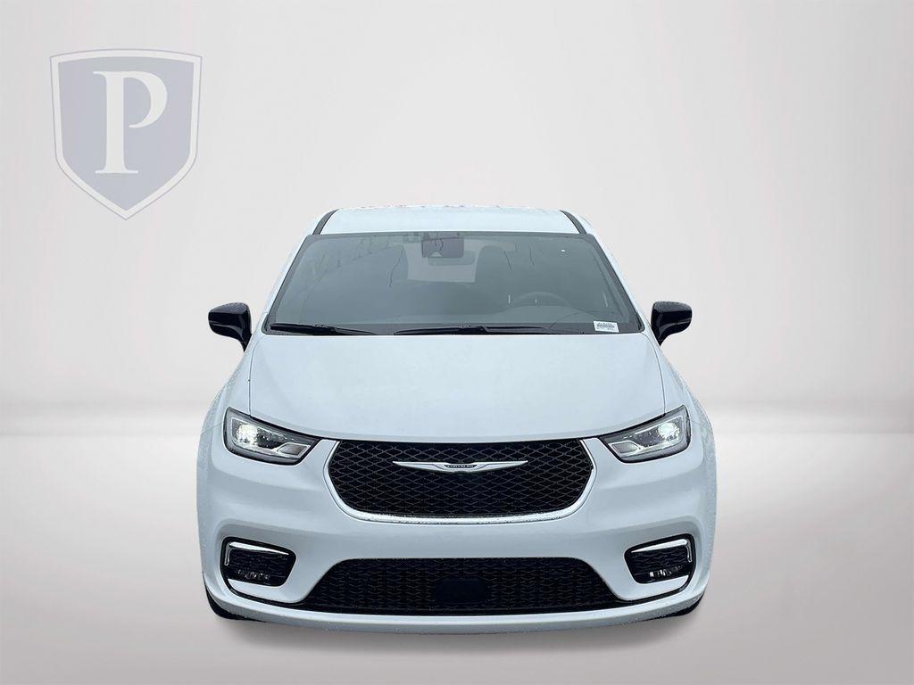 new 2025 Chrysler Pacifica car, priced at $40,745