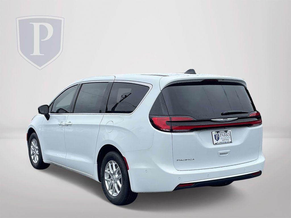 new 2025 Chrysler Pacifica car, priced at $40,745