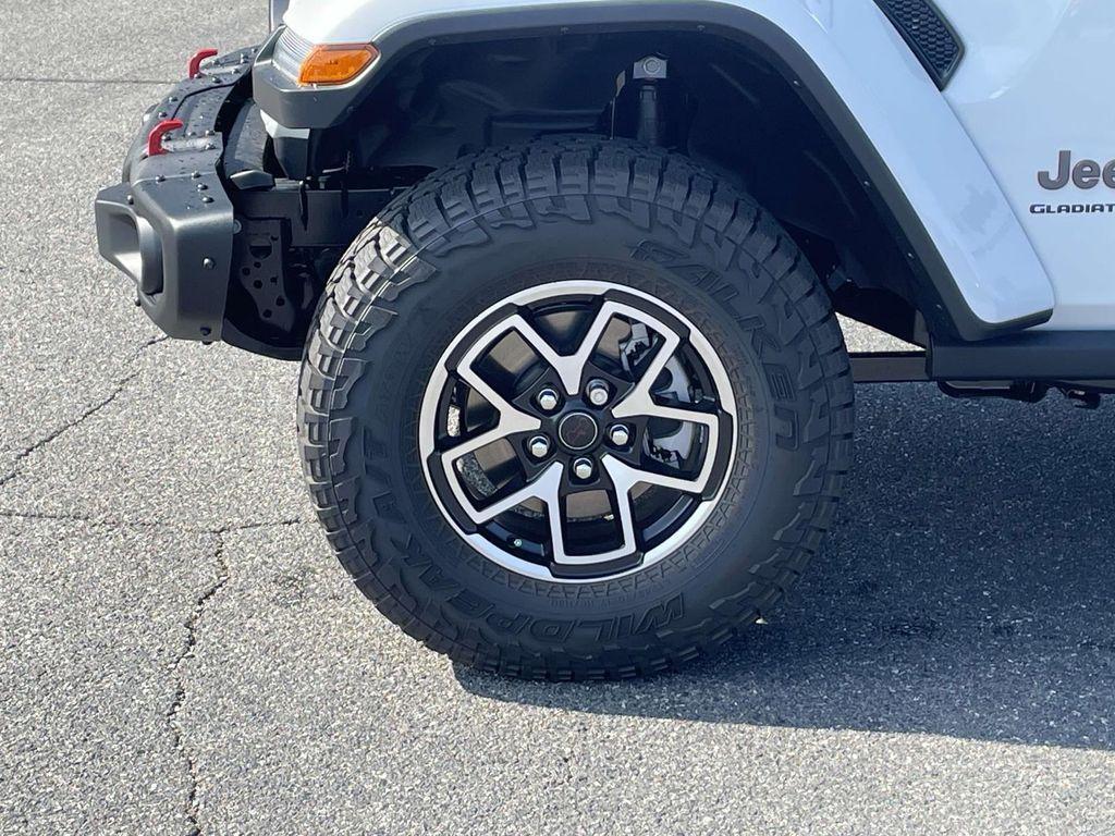 new 2025 Jeep Gladiator car, priced at $51,995
