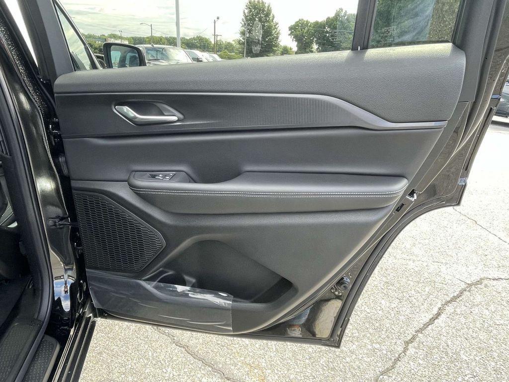 new 2025 Jeep Grand Cherokee L car, priced at $30,495