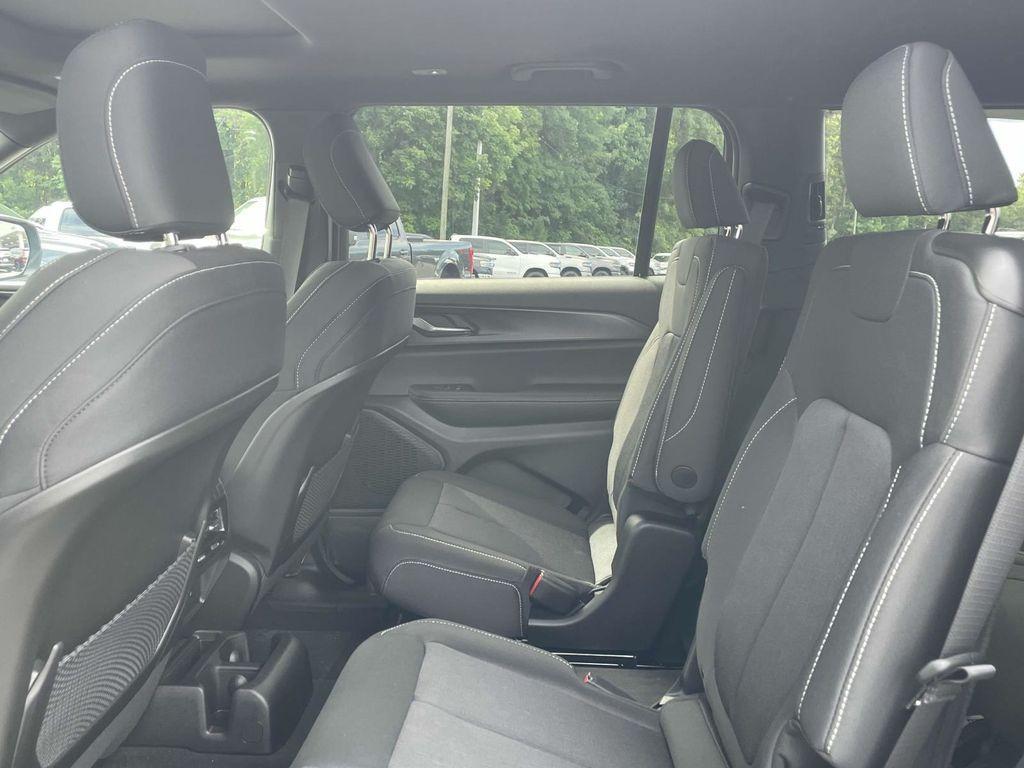 new 2025 Jeep Grand Cherokee L car, priced at $30,495