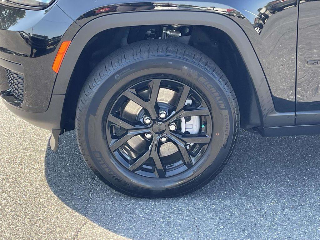 new 2025 Jeep Grand Cherokee L car, priced at $38,980