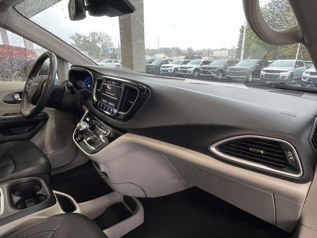used 2022 Chrysler Pacifica car, priced at $22,293
