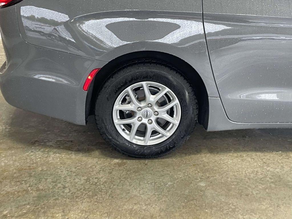 used 2022 Chrysler Pacifica car, priced at $22,293