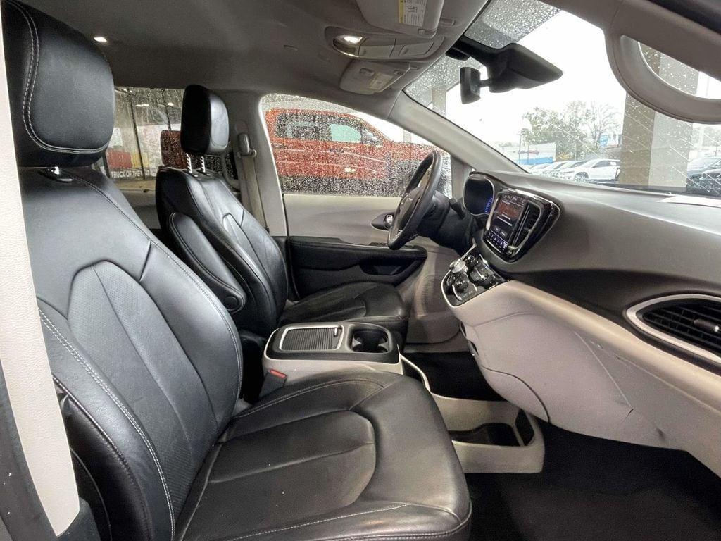 used 2022 Chrysler Pacifica car, priced at $22,293