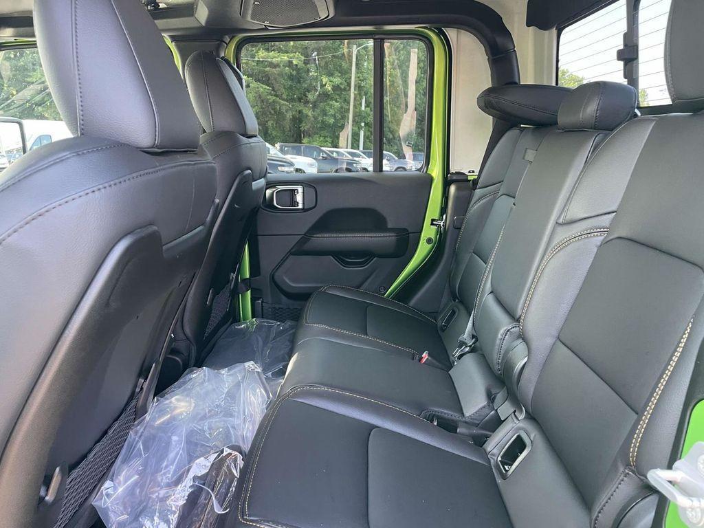 new 2025 Jeep Gladiator car, priced at $71,334