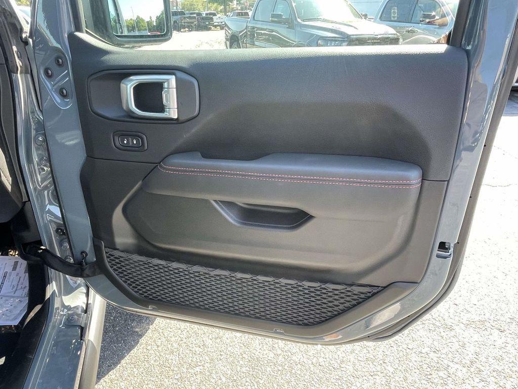 new 2025 Jeep Wrangler car, priced at $63,685