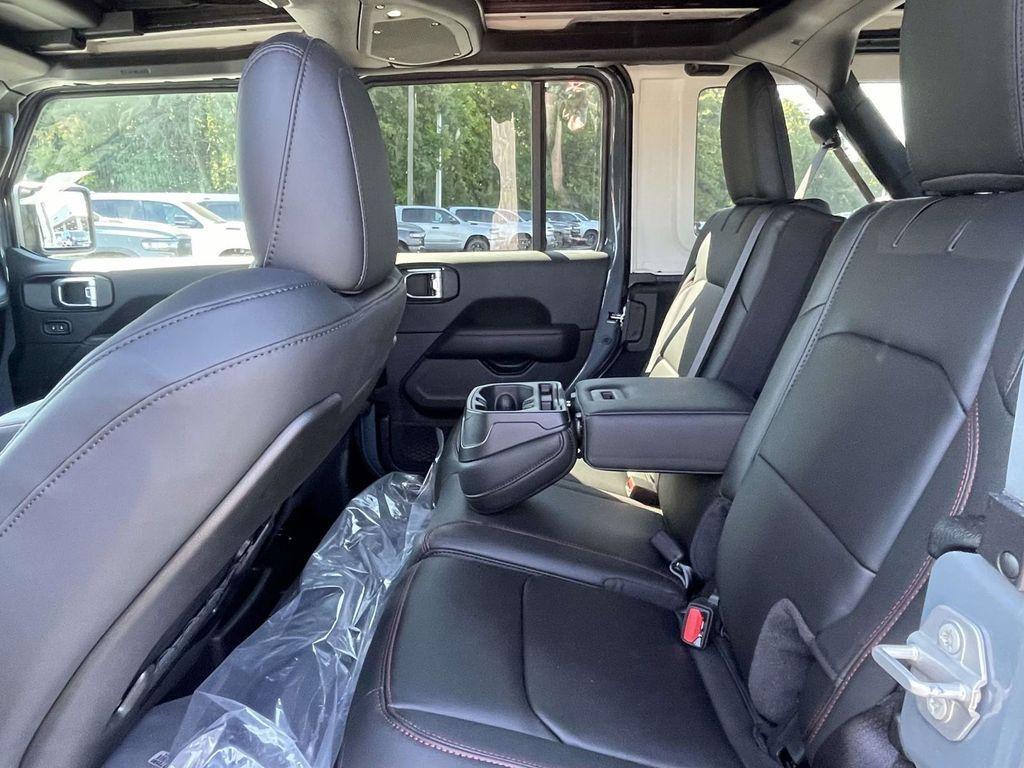 new 2025 Jeep Wrangler car, priced at $63,685