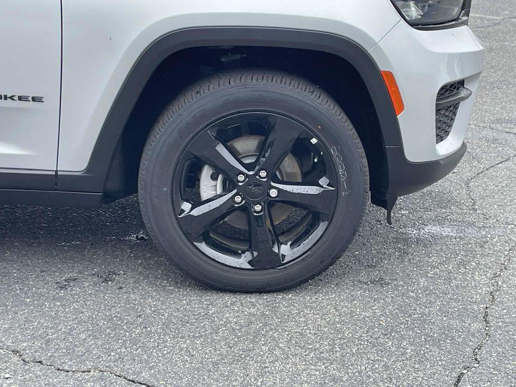 new 2025 Jeep Grand Cherokee L car