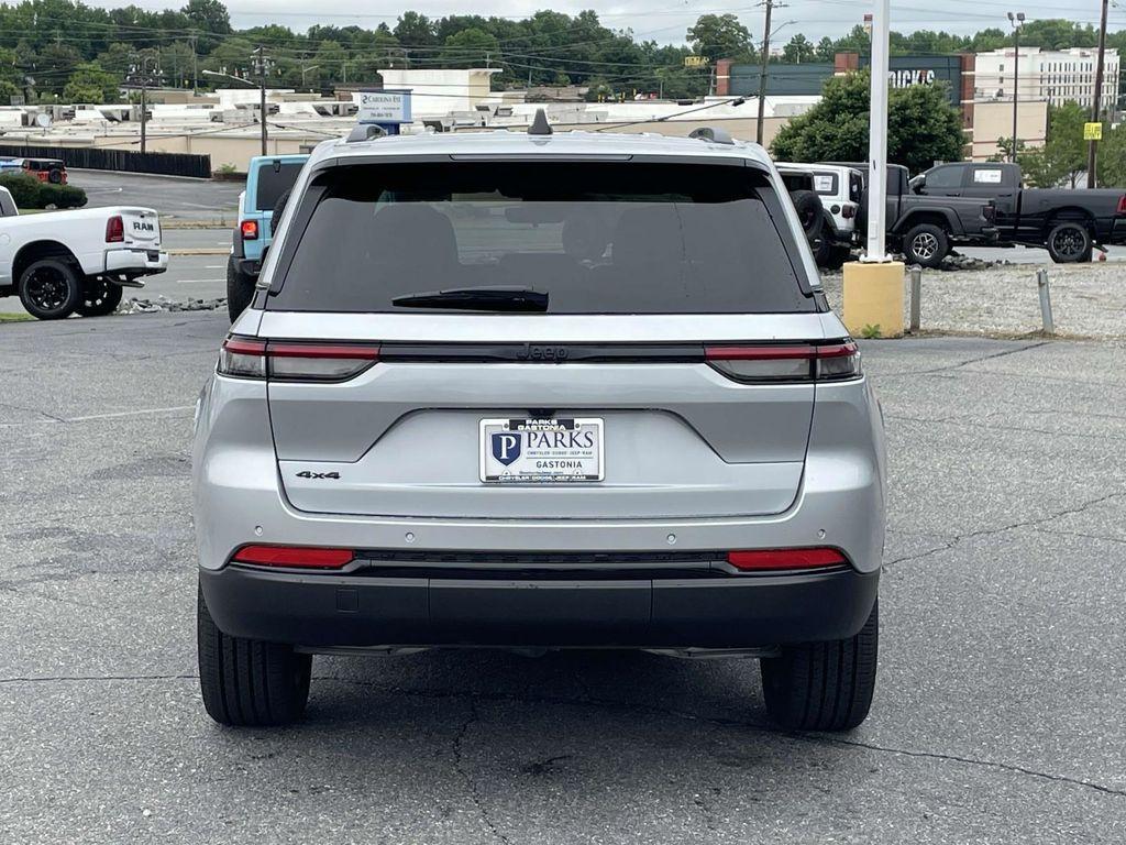 new 2025 Jeep Grand Cherokee L car