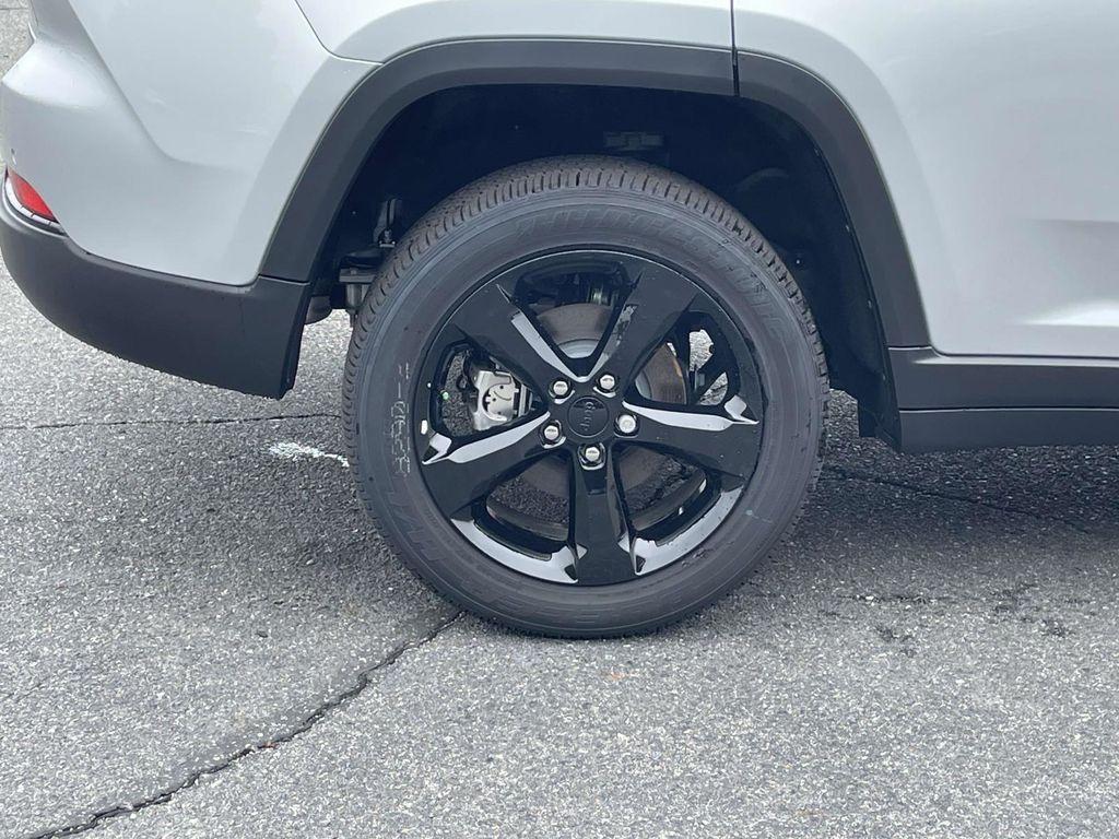 new 2025 Jeep Grand Cherokee L car