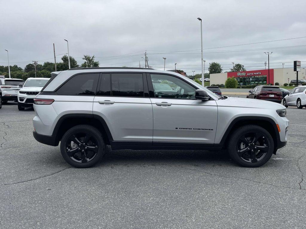 new 2025 Jeep Grand Cherokee L car