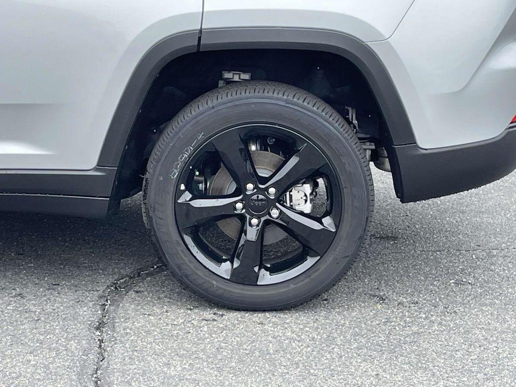 new 2025 Jeep Grand Cherokee L car