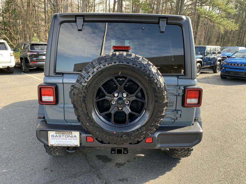 new 2025 Jeep Wrangler car, priced at $48,475