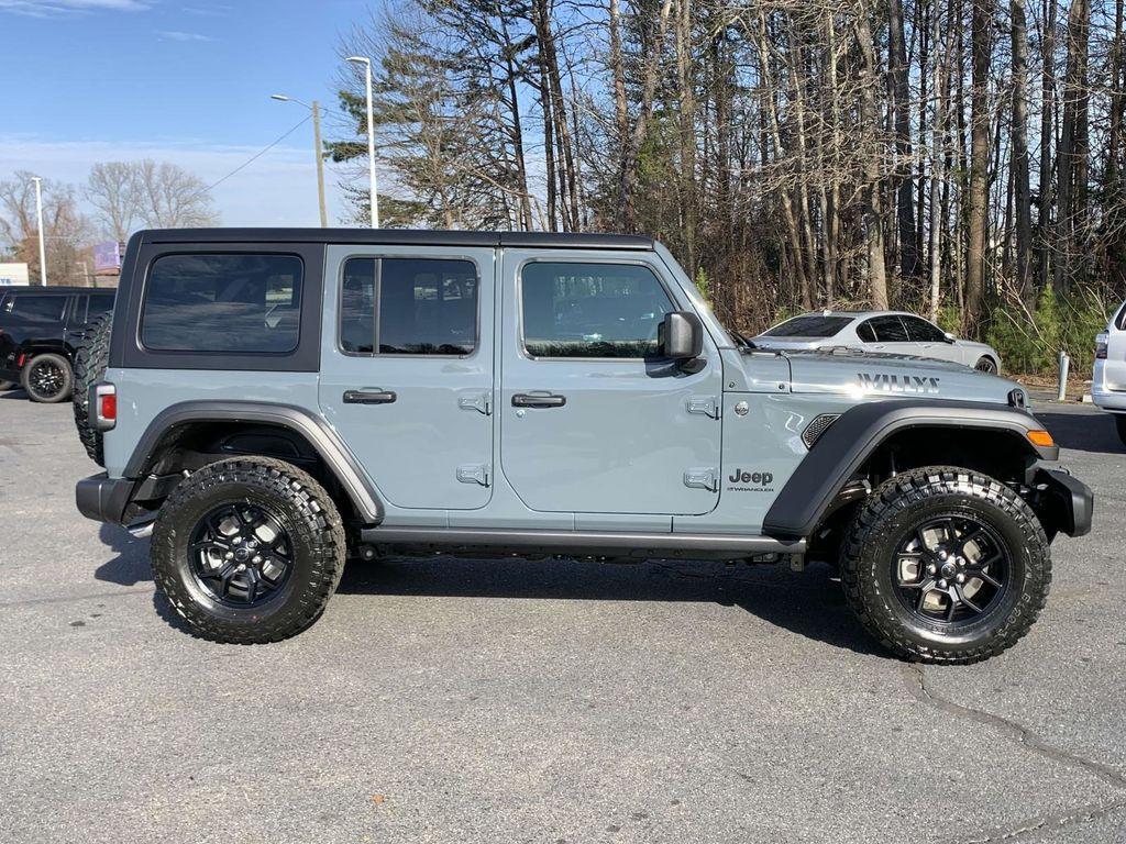 new 2025 Jeep Wrangler car, priced at $48,475