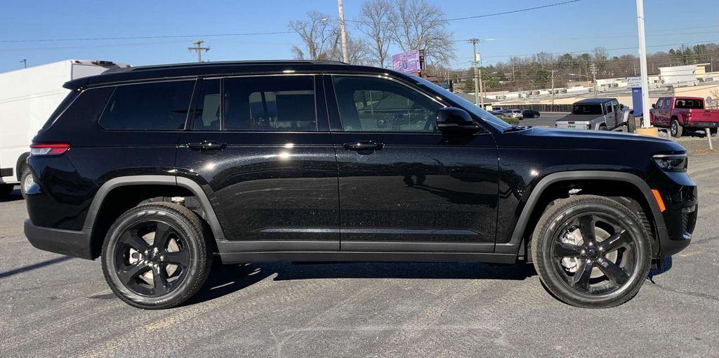 new 2025 Jeep Grand Cherokee L car, priced at $50,135