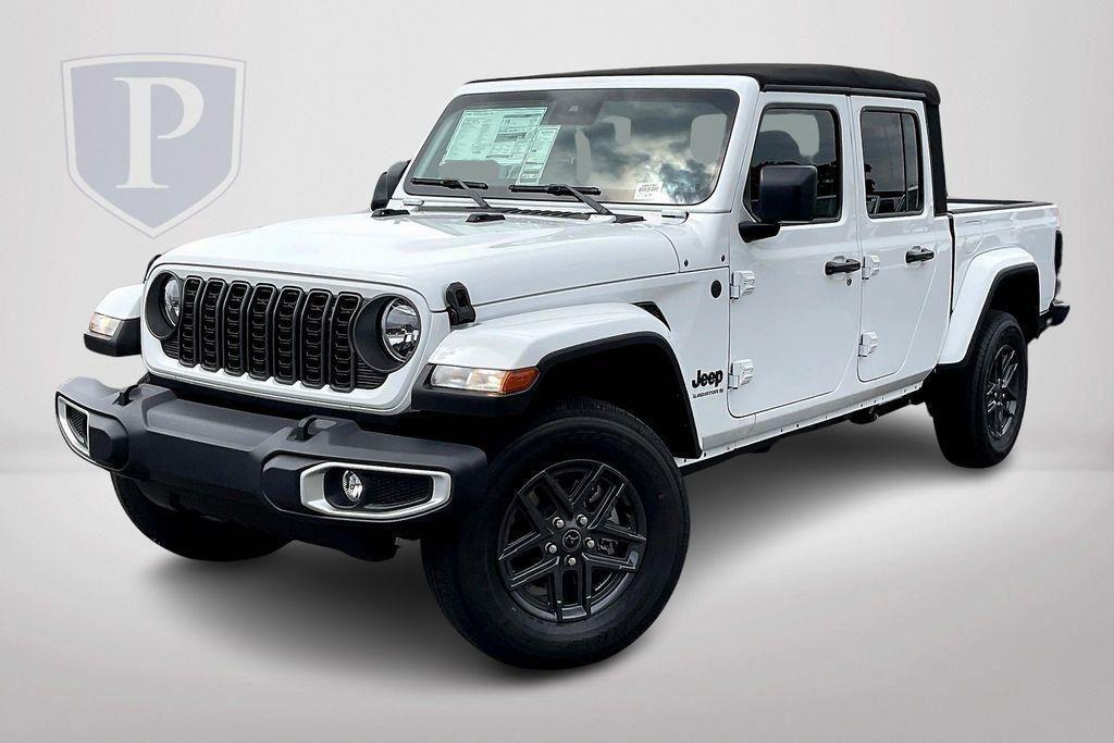 new 2024 Jeep Gladiator car, priced at $38,305