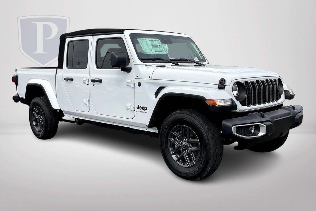 new 2024 Jeep Gladiator car, priced at $40,555