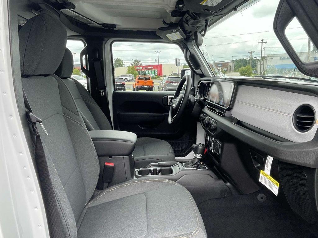 new 2025 Jeep Wrangler car, priced at $38,655