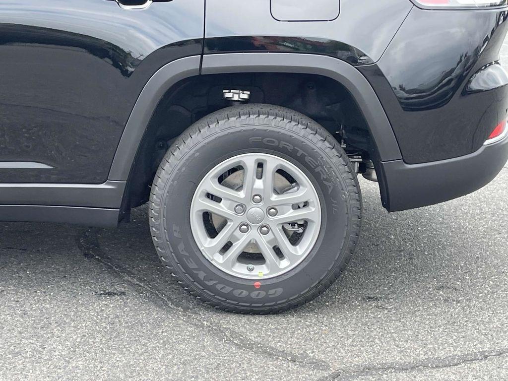 new 2025 Jeep Grand Cherokee L car, priced at $35,000