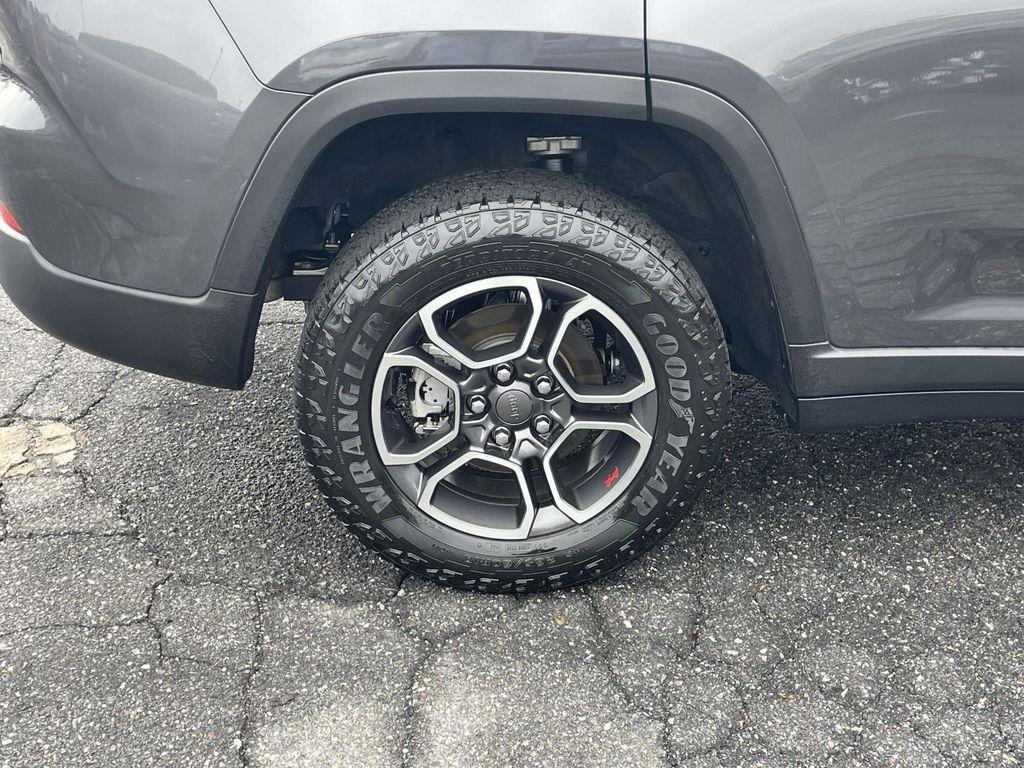 used 2022 Jeep Grand Cherokee car, priced at $34,500