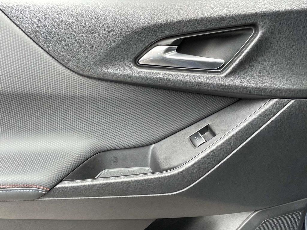 used 2025 Chevrolet Equinox car, priced at $31,000