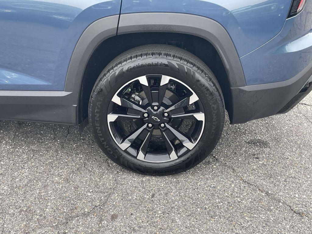 used 2025 Chevrolet Equinox car, priced at $31,000