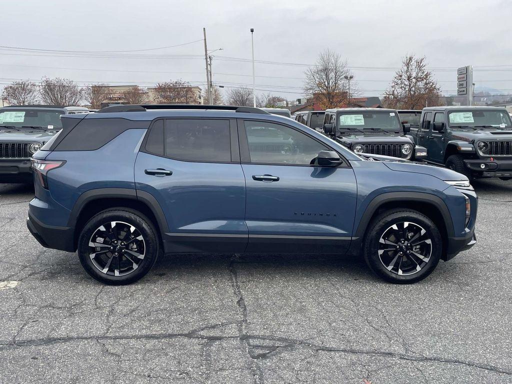 used 2025 Chevrolet Equinox car, priced at $31,000