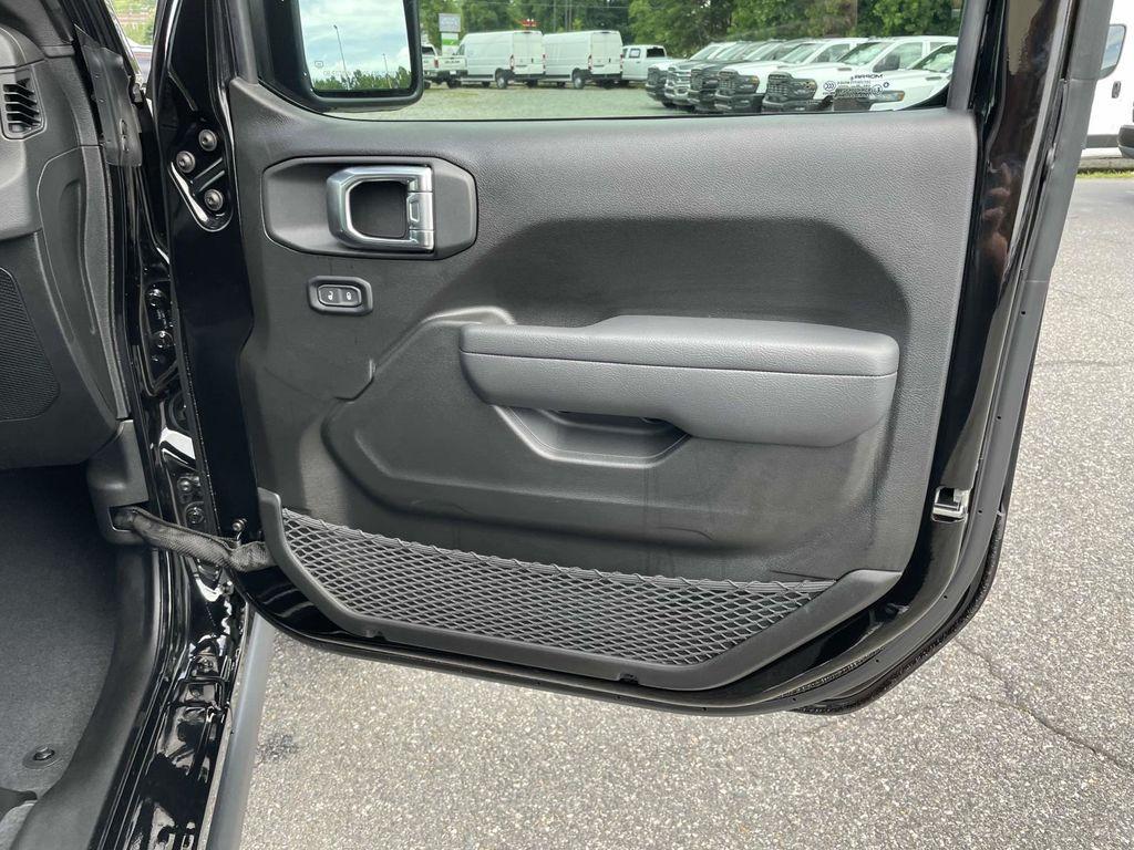 new 2025 Jeep Wrangler car, priced at $49,960