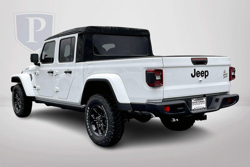 new 2024 Jeep Gladiator car, priced at $41,955