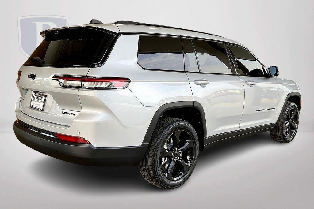 new 2024 Jeep Grand Cherokee L car, priced at $51,180