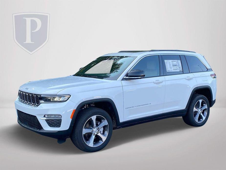 new 2024 Jeep Grand Cherokee car, priced at $45,615