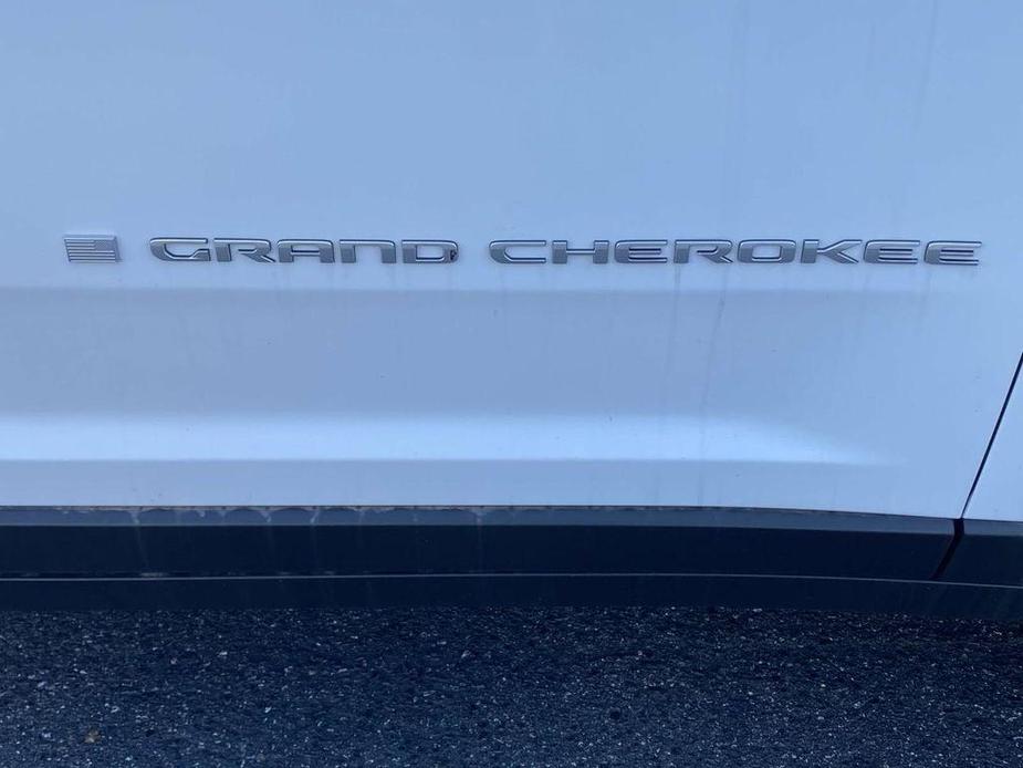 new 2024 Jeep Grand Cherokee car, priced at $45,615