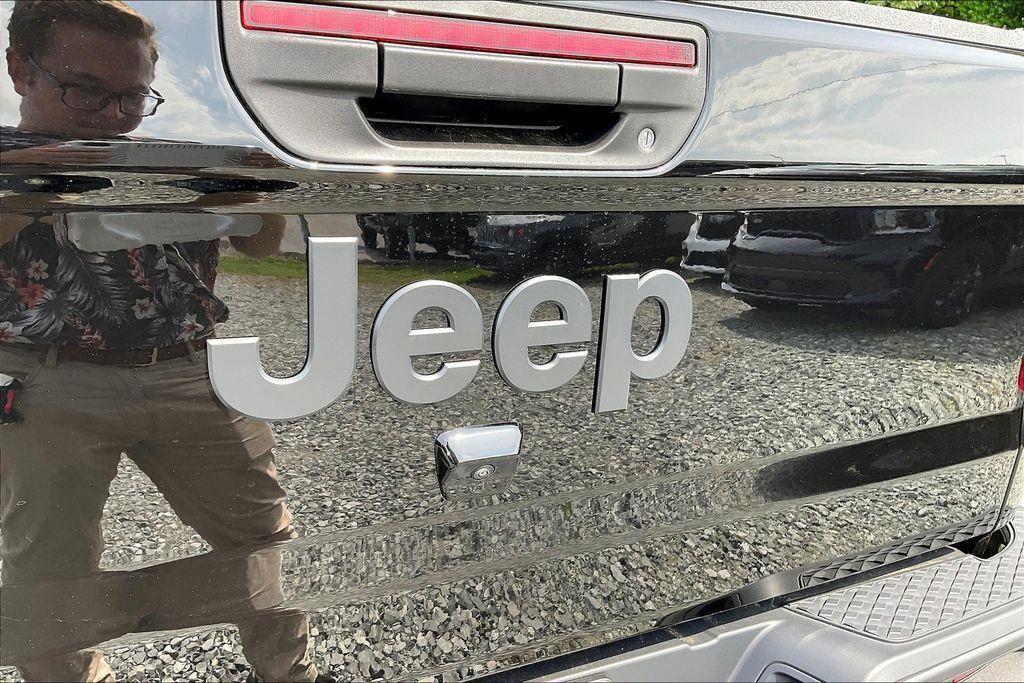 new 2024 Jeep Gladiator car, priced at $44,545